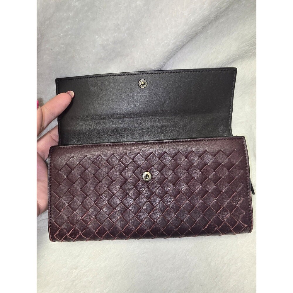 Dual Color Bottega Veneta Wallet with Entrupy Cert - Picture 5 of 10